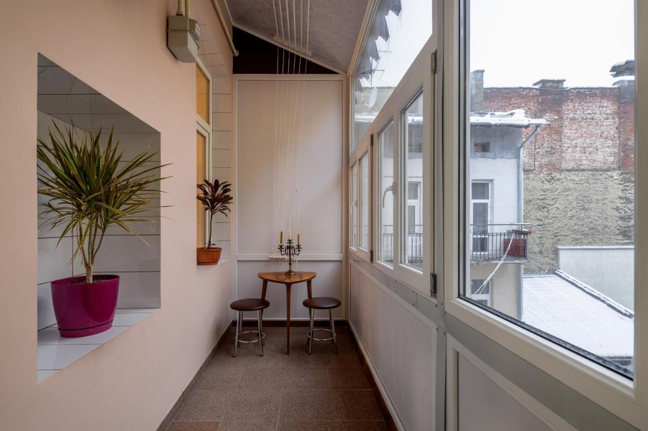 Noviy Svit 4 Apartments Lemberg Exterior foto