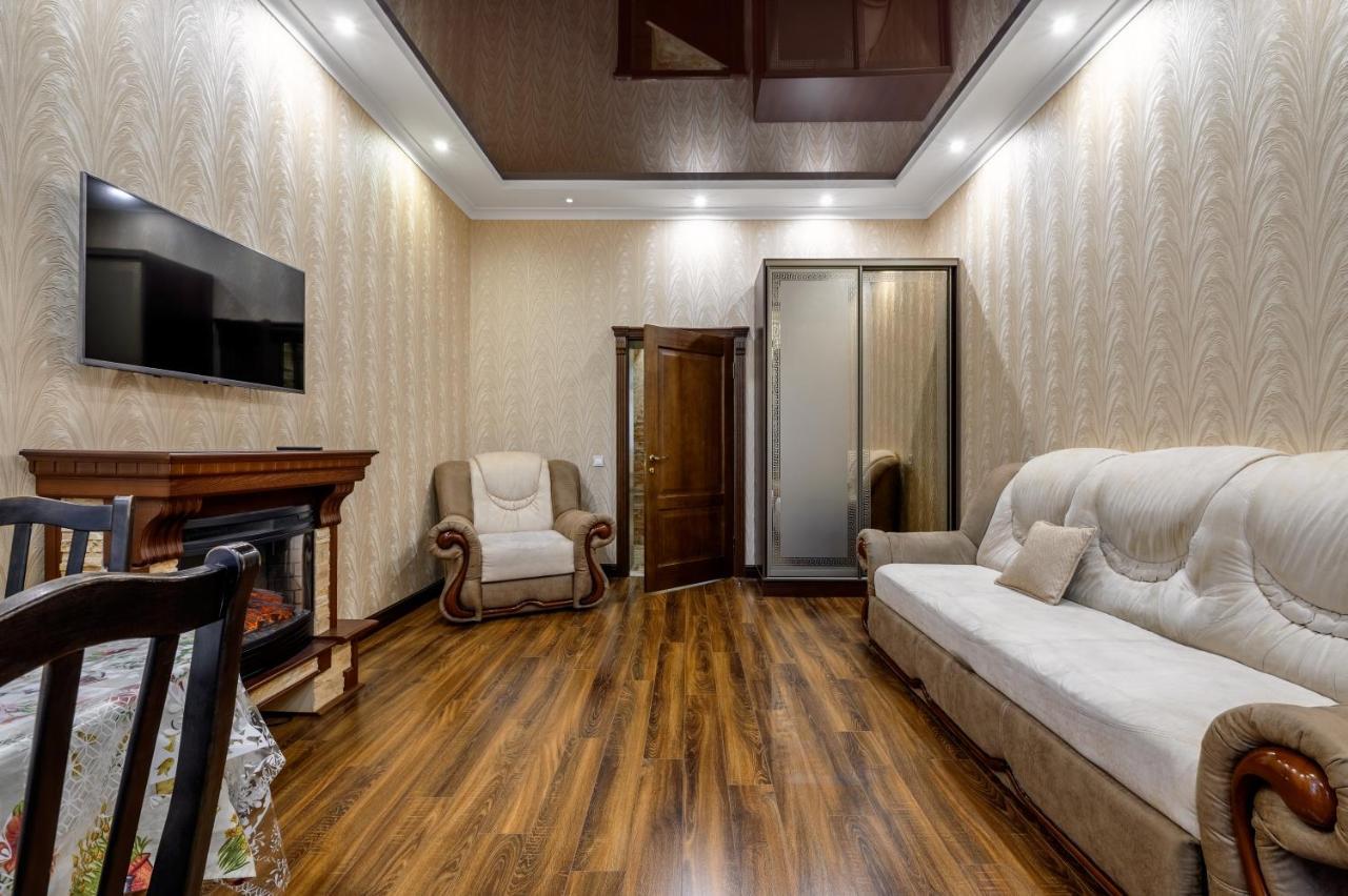 Noviy Svit 4 Apartments Lemberg Exterior foto